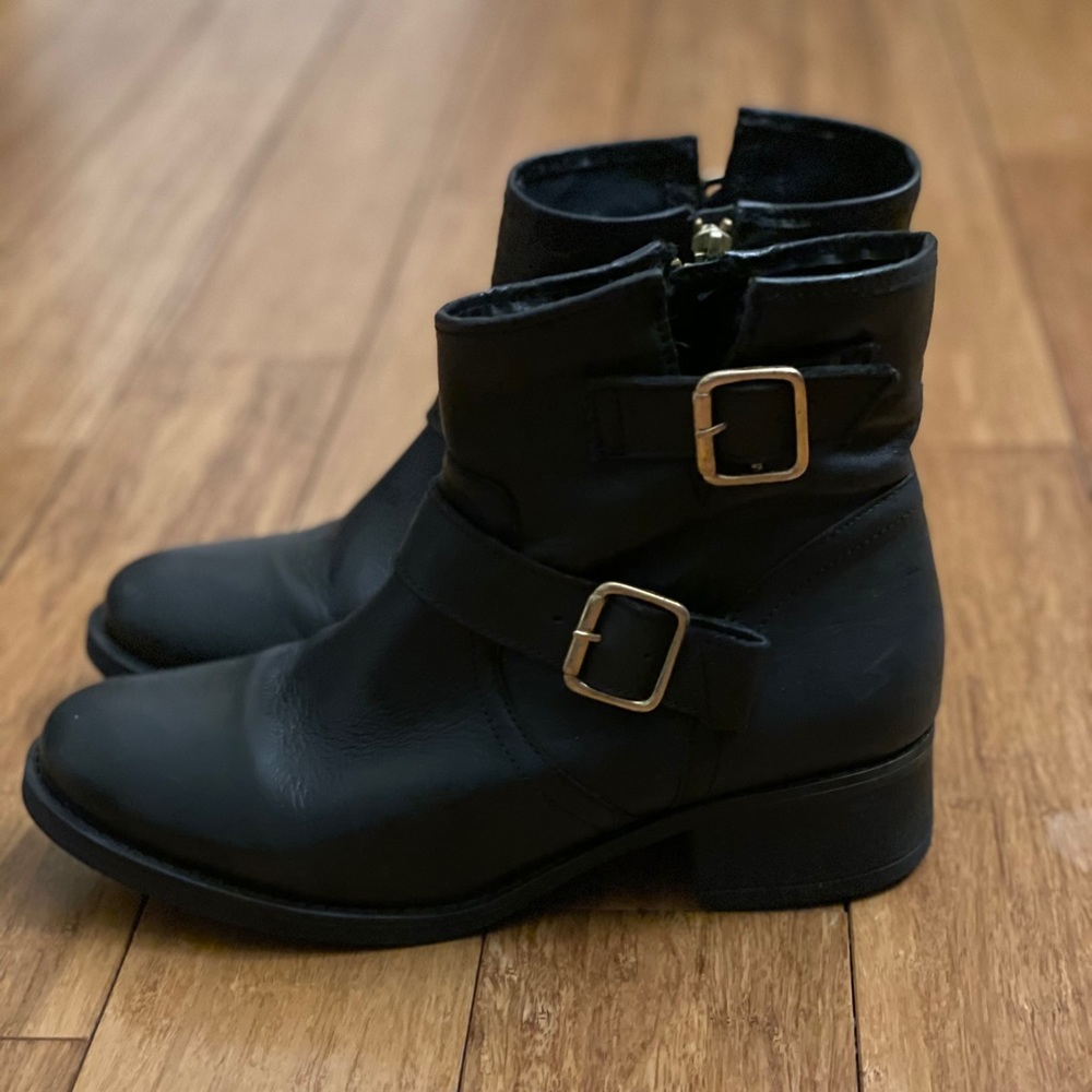 NWOT Steve Madden booties